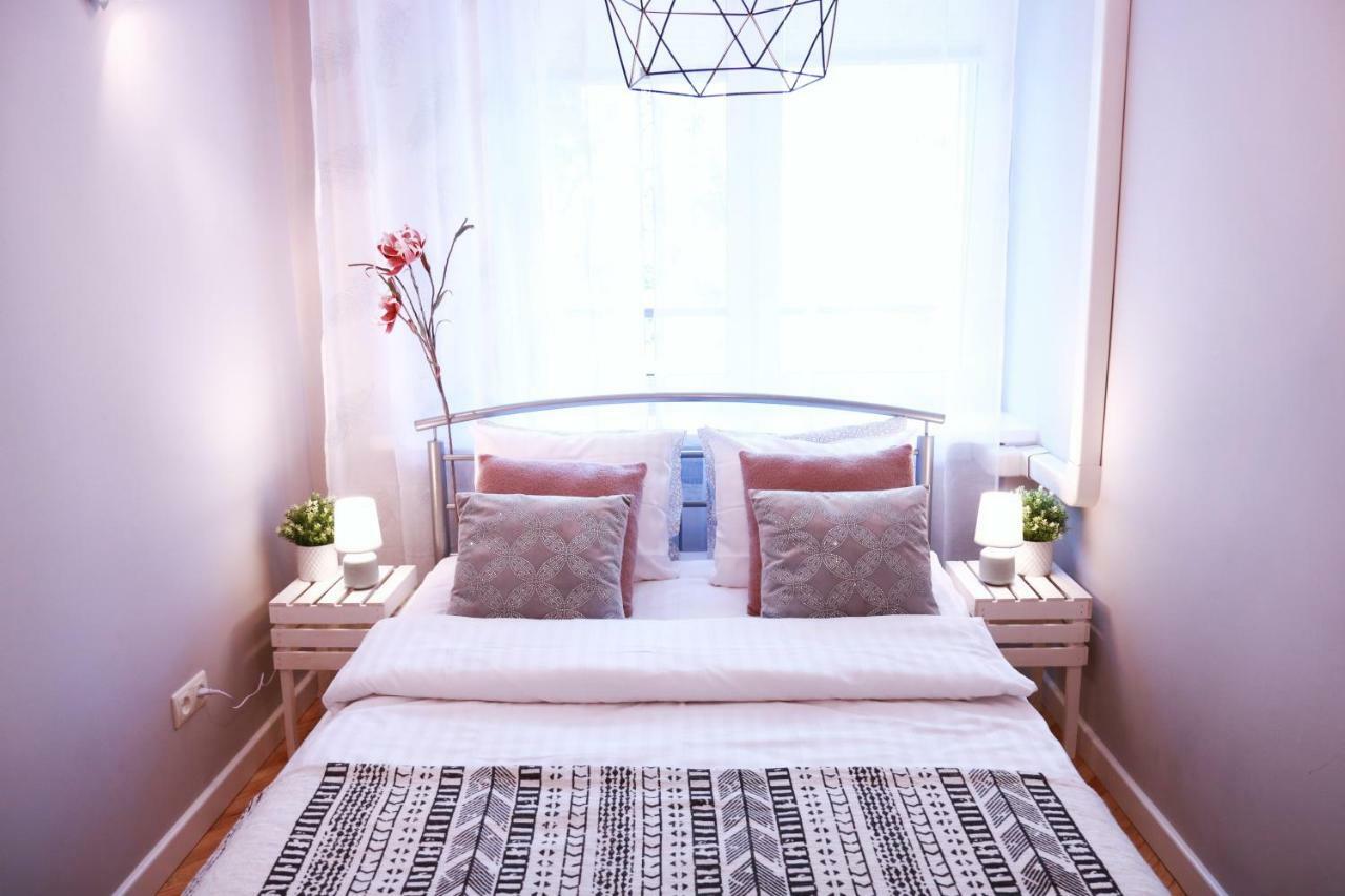 Chill & Explore By Cooee Apartments Varşovia Exterior foto