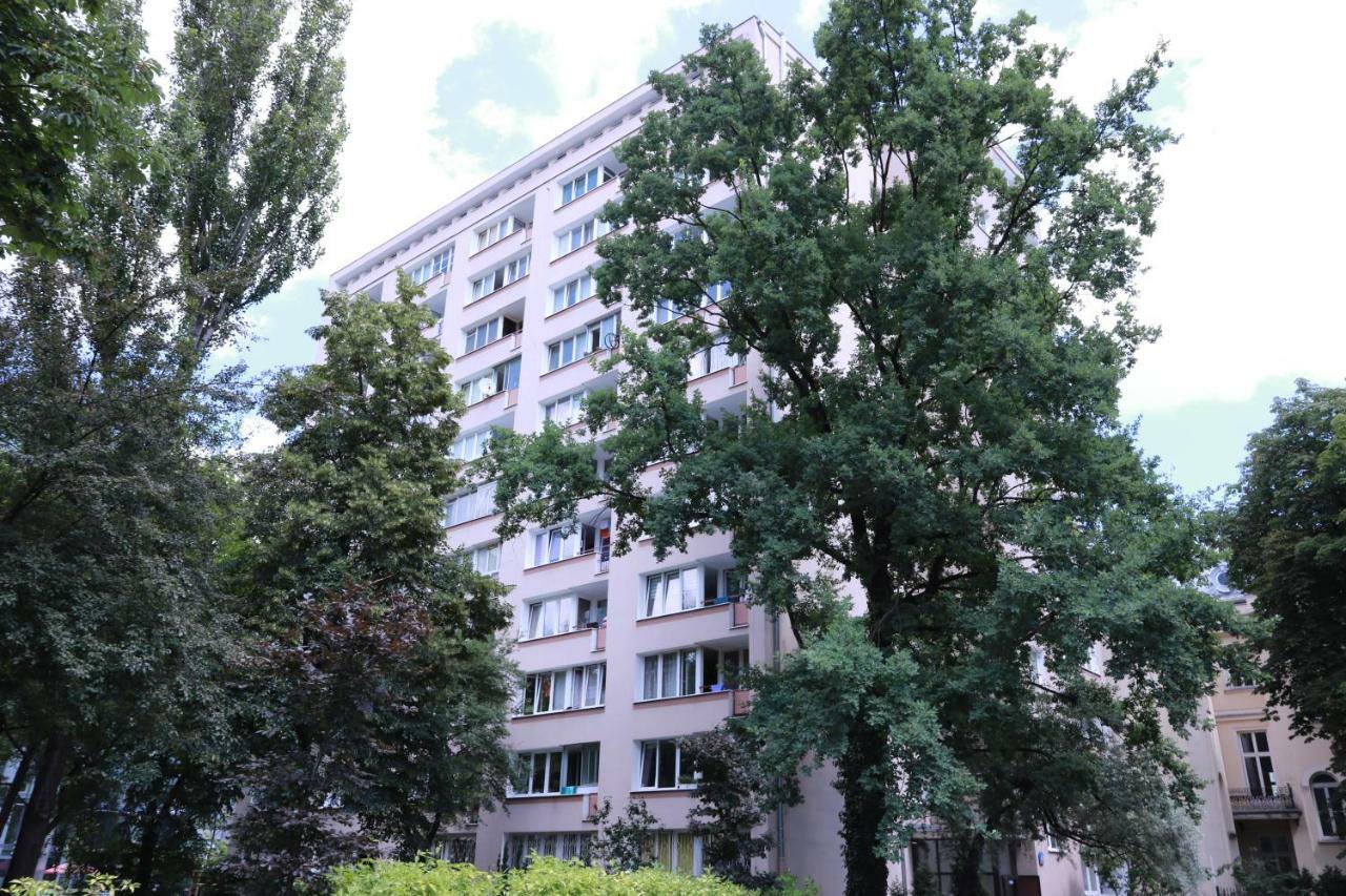 Chill & Explore By Cooee Apartments Varşovia Exterior foto