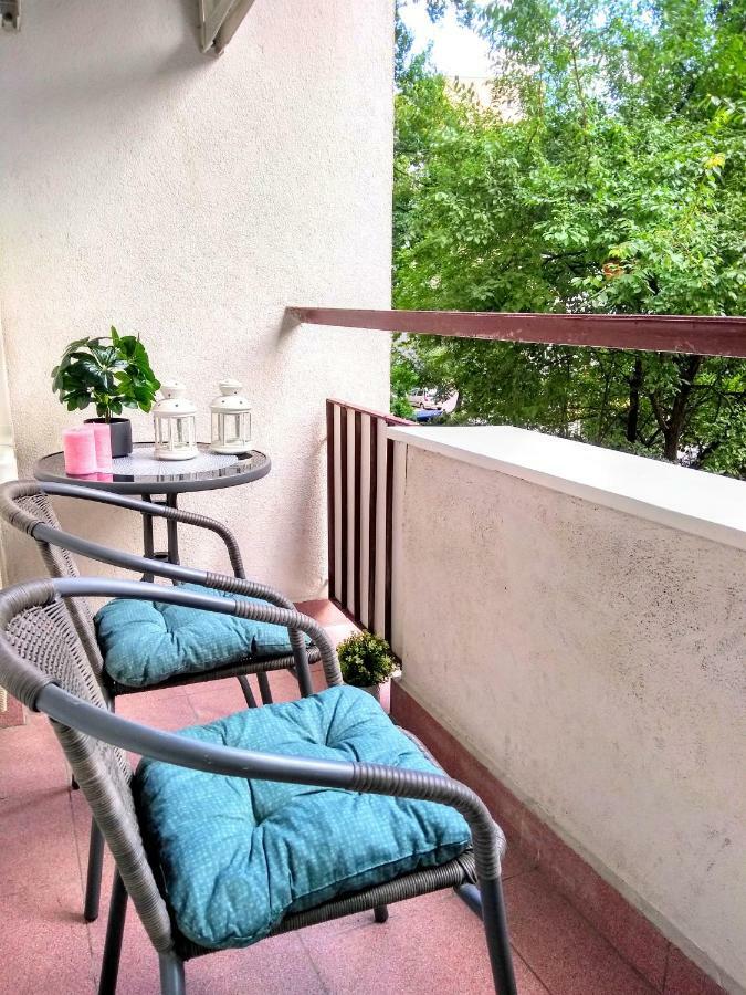 Chill & Explore By Cooee Apartments Varşovia Exterior foto