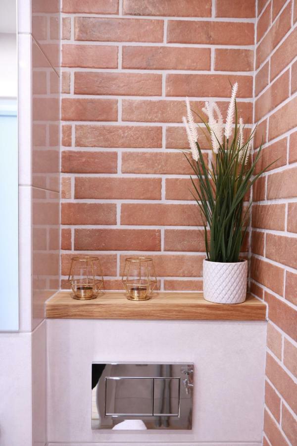 Chill & Explore By Cooee Apartments Varşovia Exterior foto